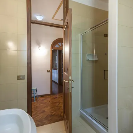 Paola 10 By Marche Willa