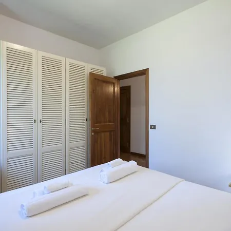 Paola 10 By Marche Willa *